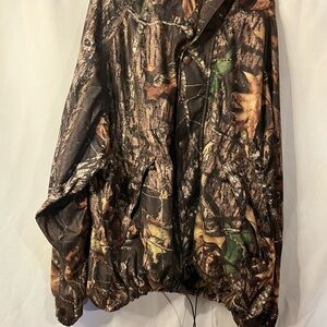 Herter’s Camo Hunting Jacket Size L Tall